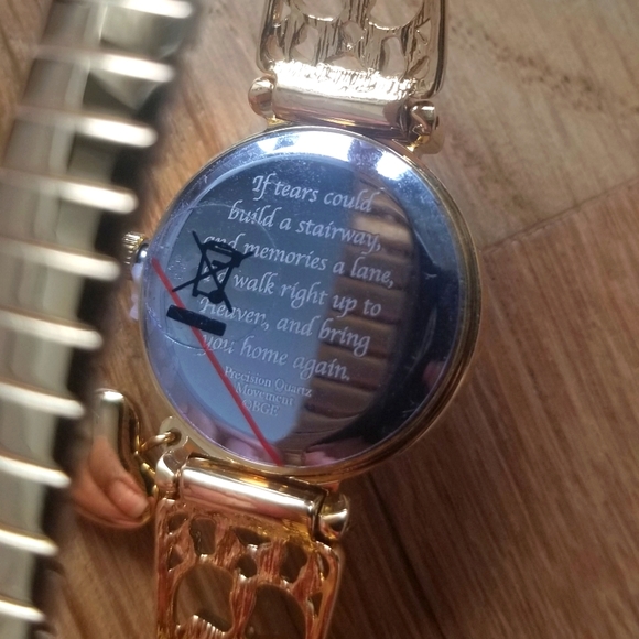 Thomas Kinkade 'Stairway To Paradise' Ladies Watch - Picture 3 of 7